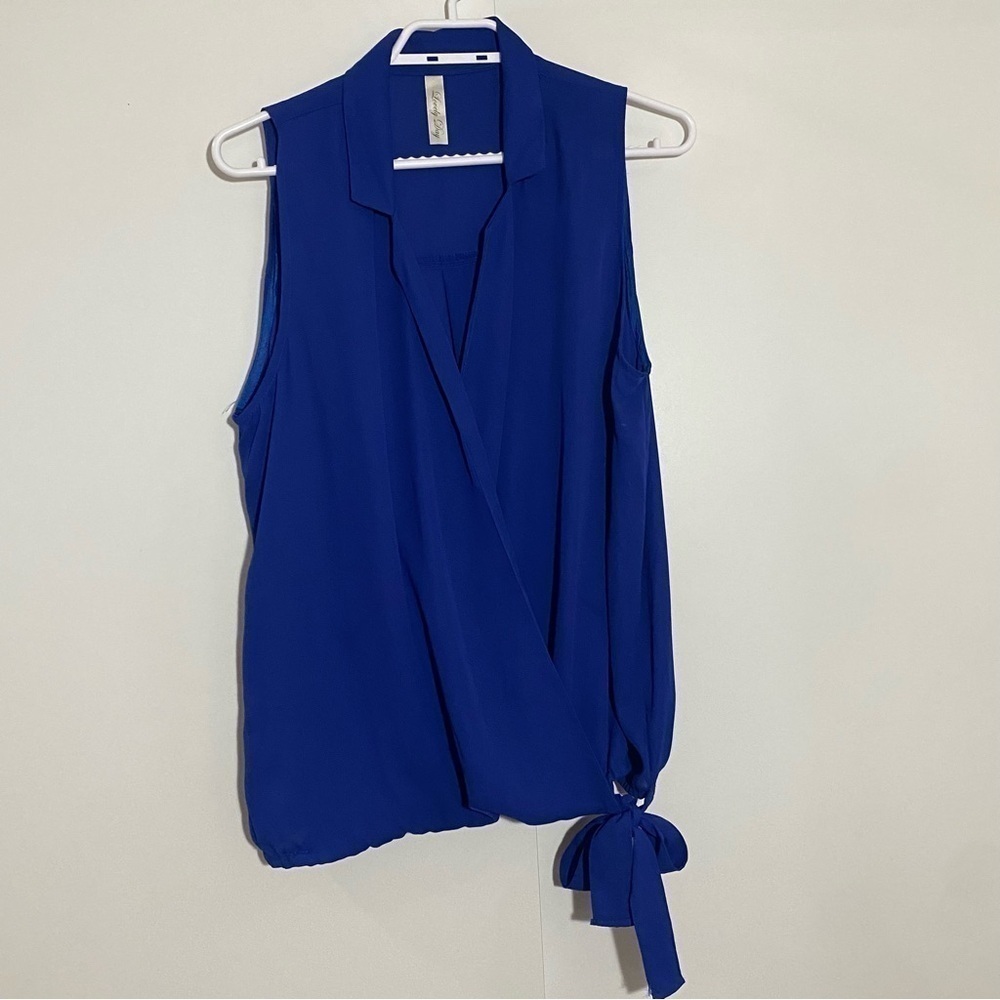 🎈Lovely day women’s blue overlapped sleeveless with ribbon on the side top L